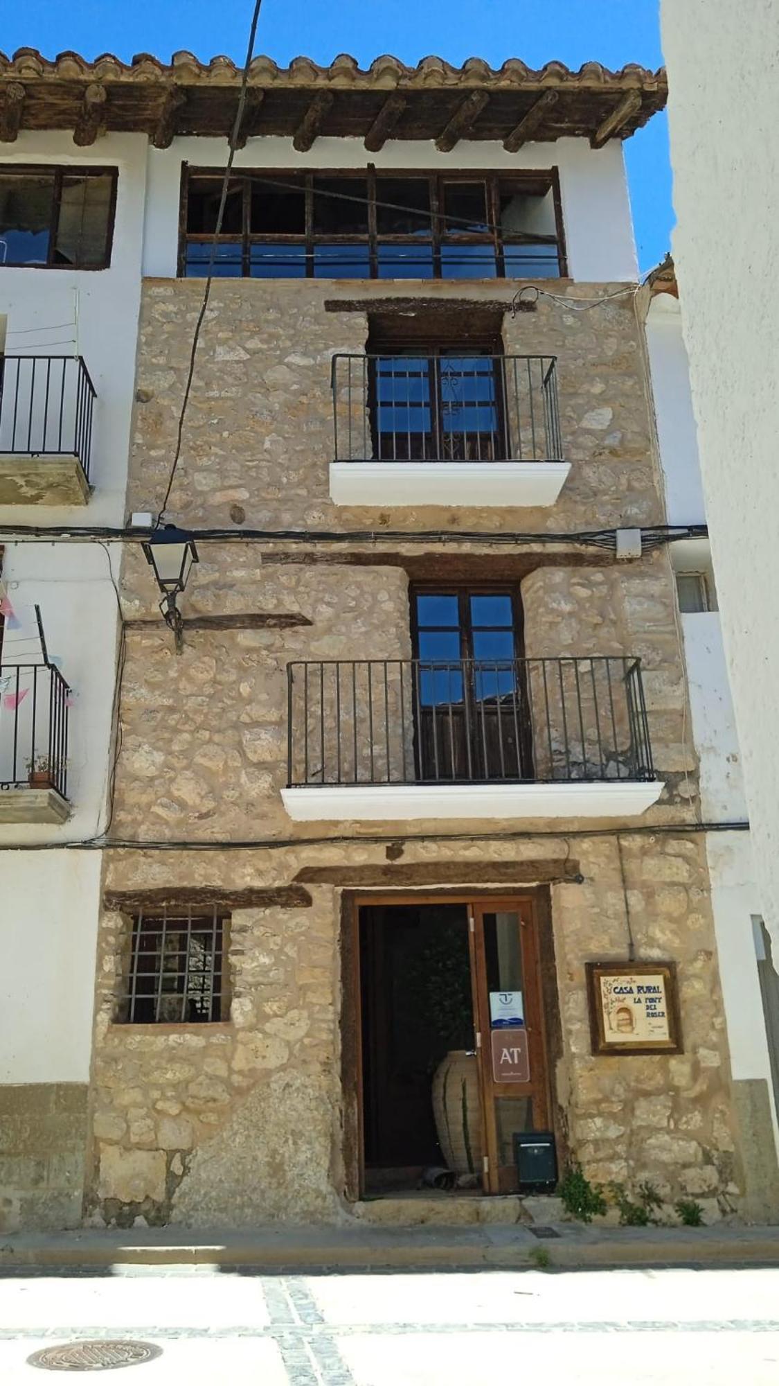 Font Del Roser Chiva de Morella Exterior photo